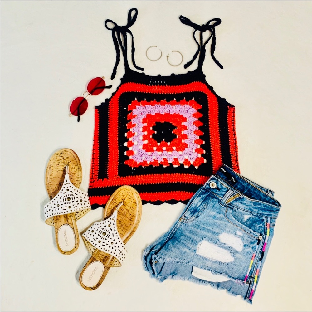 3/$25EUC Vintage style crochet festival top size S
